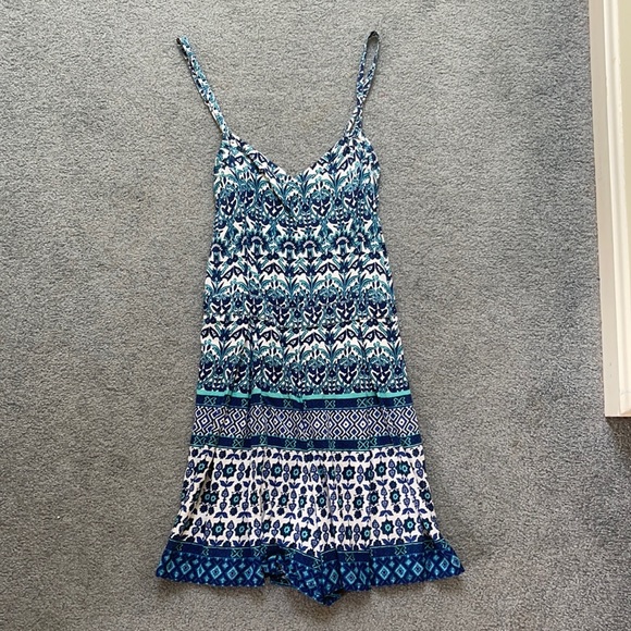 Hollister romper - Picture 1 of 4